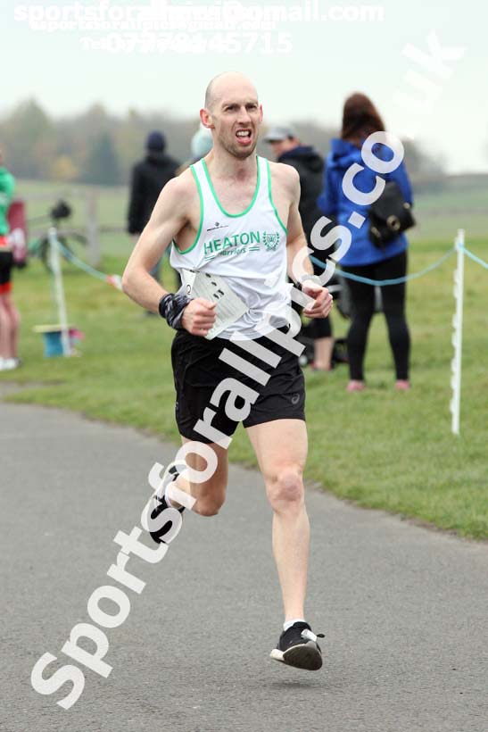 Senior men and womens Heaton Memorial 10k Road Race, Newcastle Town Moor. Photo:  David T. Hewitson/Sports for All Pics